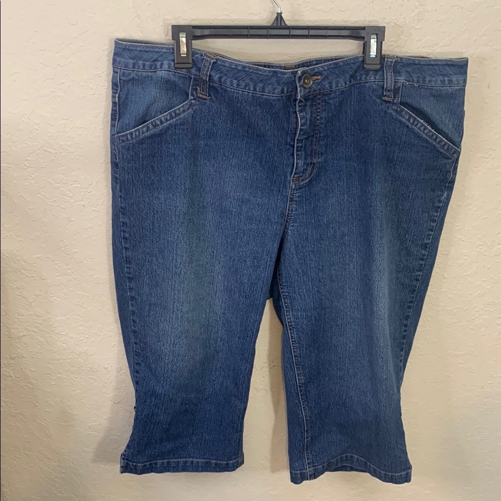 Faded Glory Blue Cropped Jeans